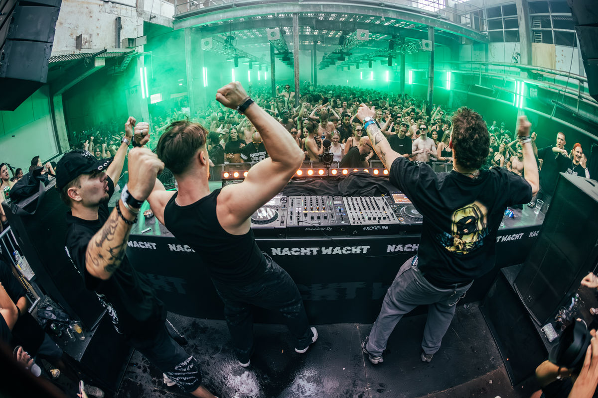 Loading... just a sec